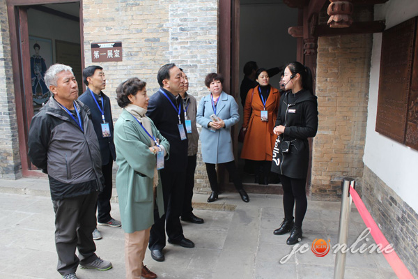 ���� ���� ��ί ���� ������������� ��Ա �ɲ� ��͢�� ����� �ι� ѧϰ